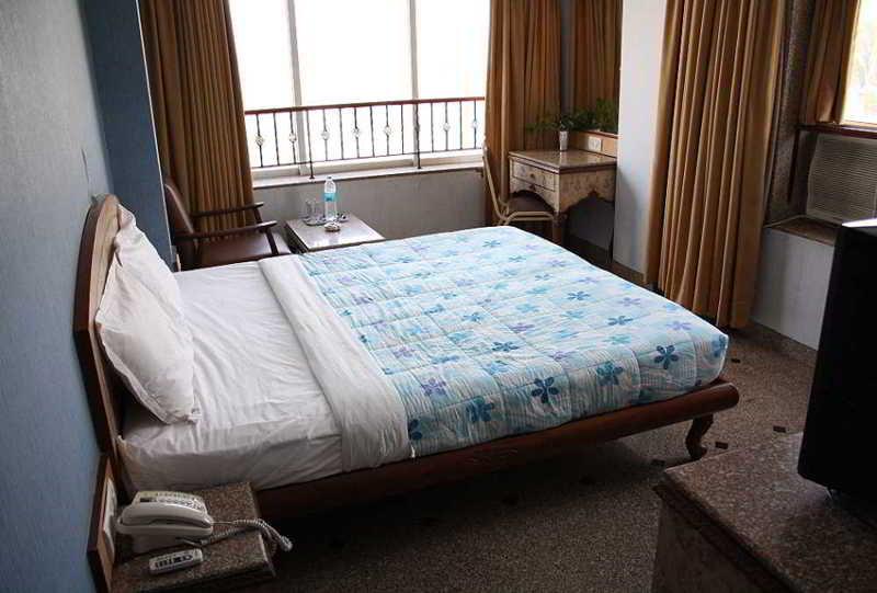 מומביי Hotel Imperial Executive, Andheri מראה חיצוני תמונה